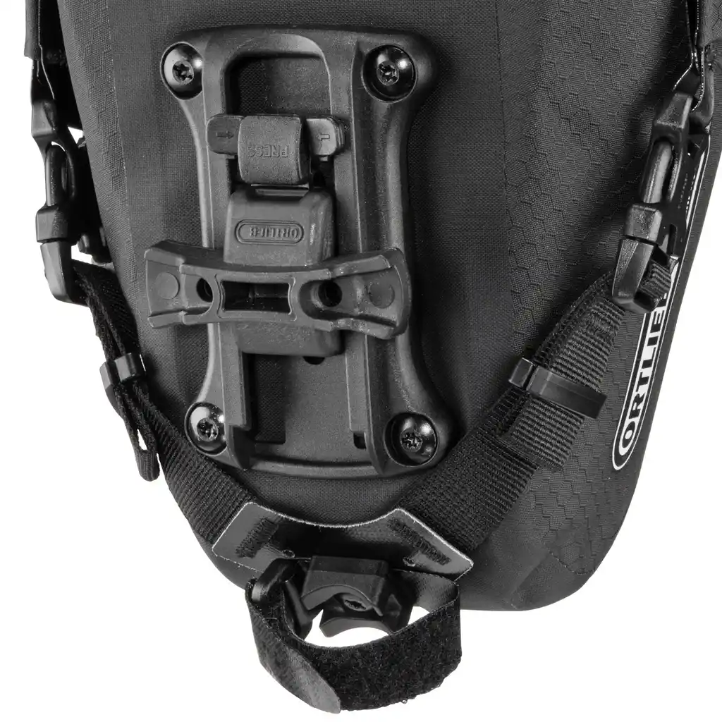 ORTLIEB Saddle-Bag Black Matt Satteltasche, Detailansicht, bei Bag-Age