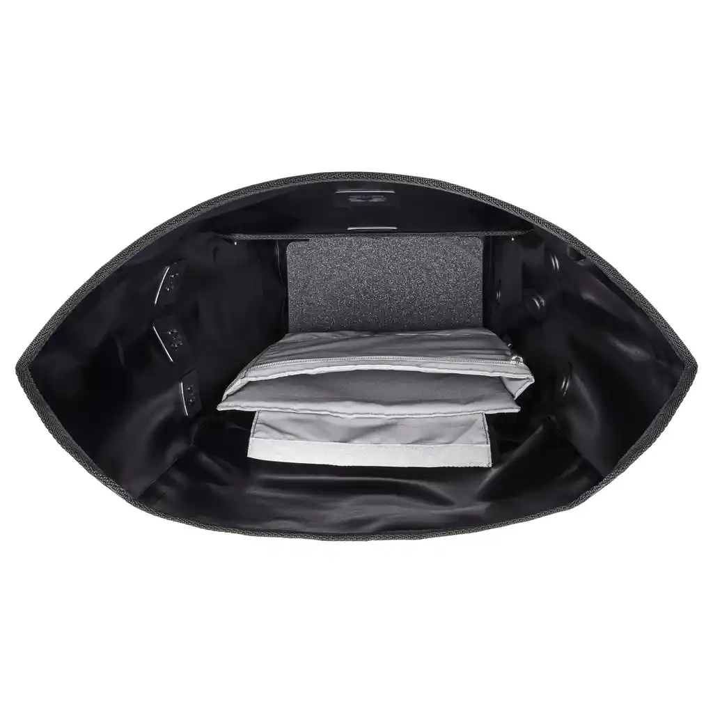 ORTLIEB Vario 26L Black Reflective Convertible Backpack Pannier, Innenansicht, bei Bag-Age