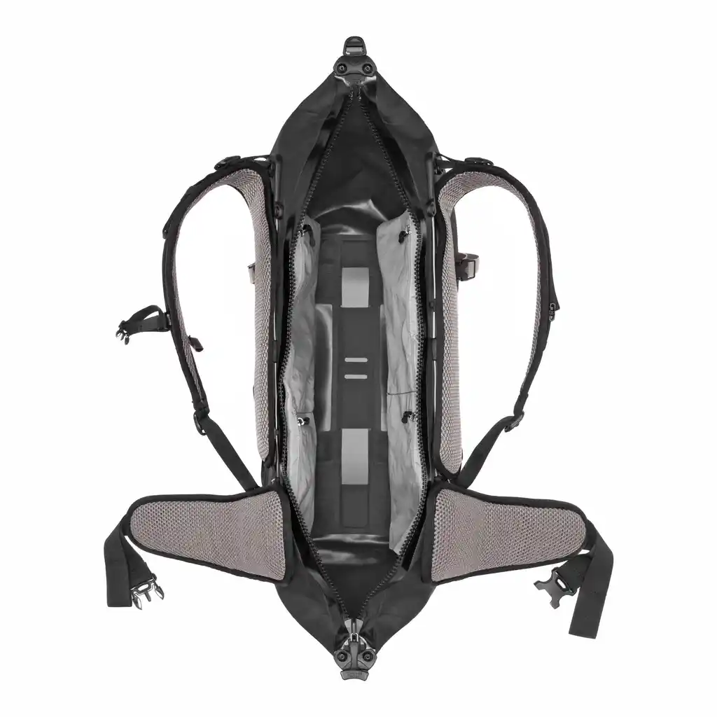 ORTLIEB Atrack Black Reiserucksack, Innenansicht, bei Bag-Age