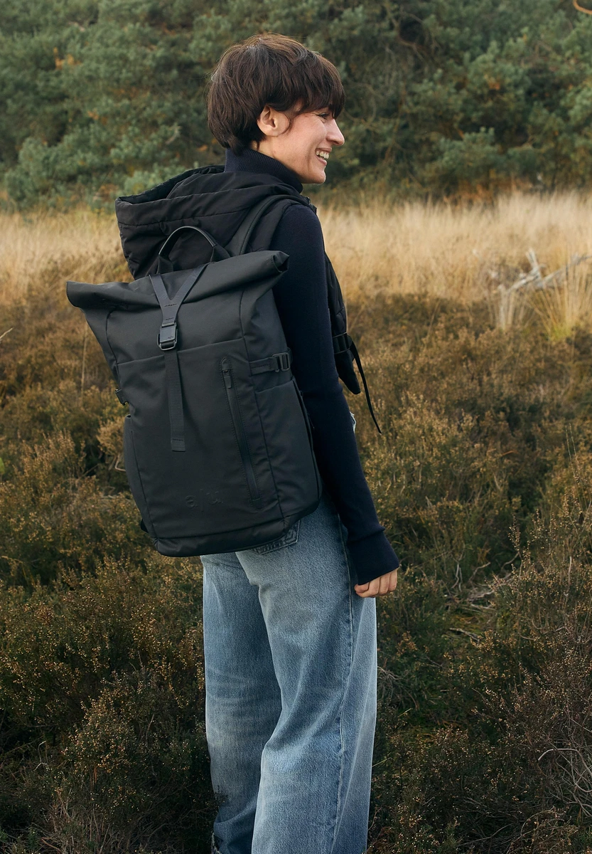 aunts & uncles Tokachi RE Black Tasche, Rückansicht, bei Bag-Age Berlin kaufen