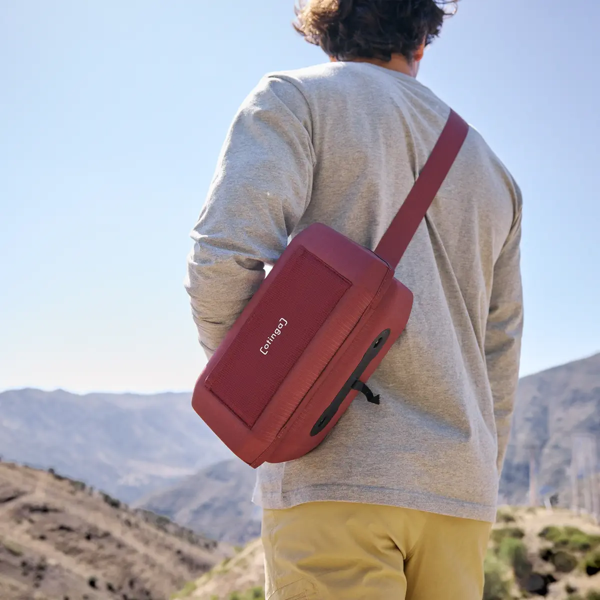 otinga Handlebag V2 rost-rot, recyceltes PES-Gewebe, PU-beschichtet, 100% wasserdicht, Fahrradtasche bei Bag-Age Berlin.