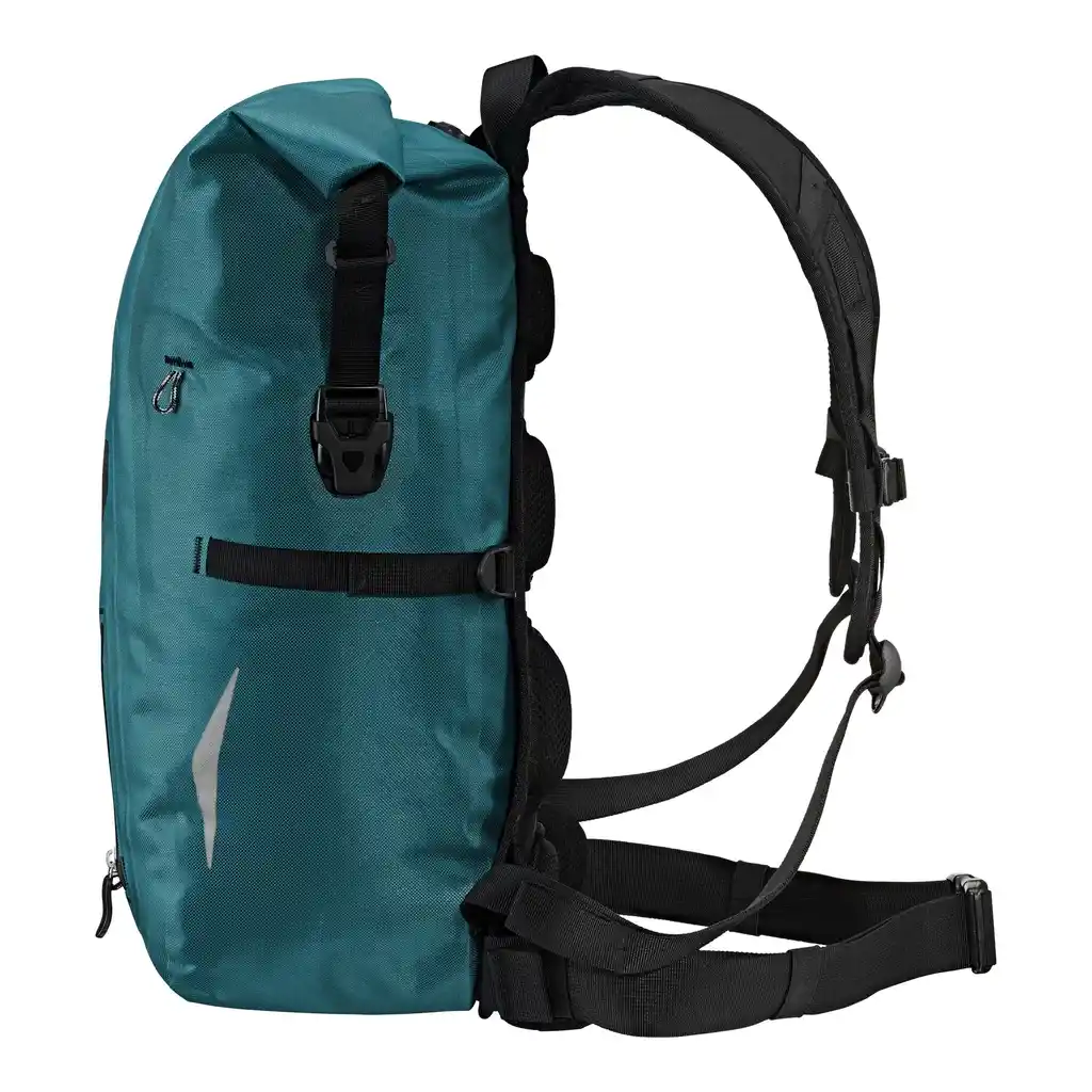 ORTLIEB Packman Petrol Rucksack, Seitenansicht, bei Bag-Age