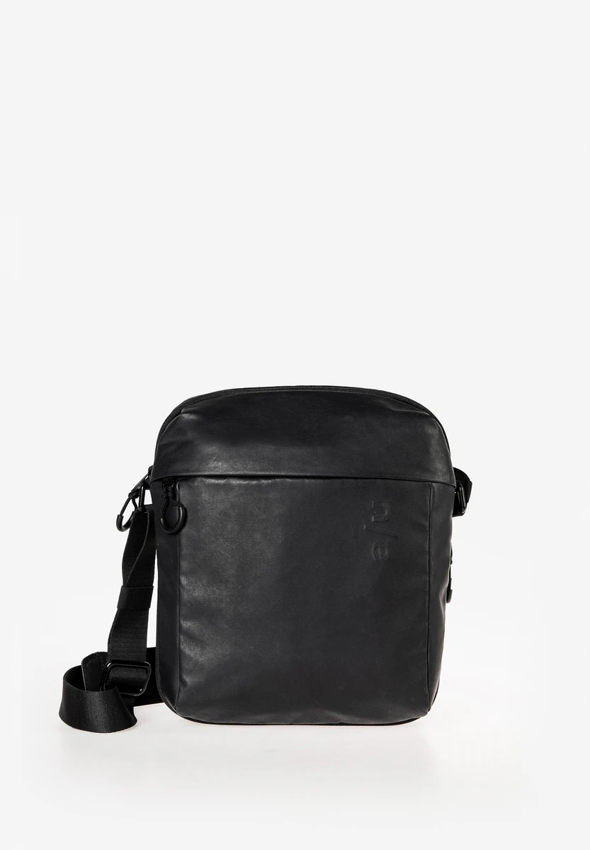 aunts & uncles Oyabe RE Black Tasche, Vorderansicht, bei Bag-Age Berlin kaufen