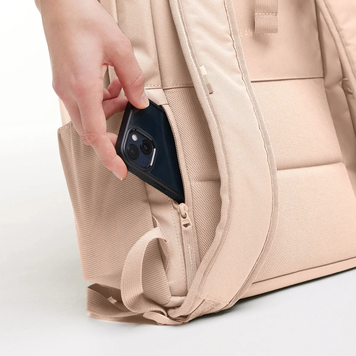 GOT BAG Daypack Loop Pearl Monochrome – Produktbild | nachhaltig | Bag-Age