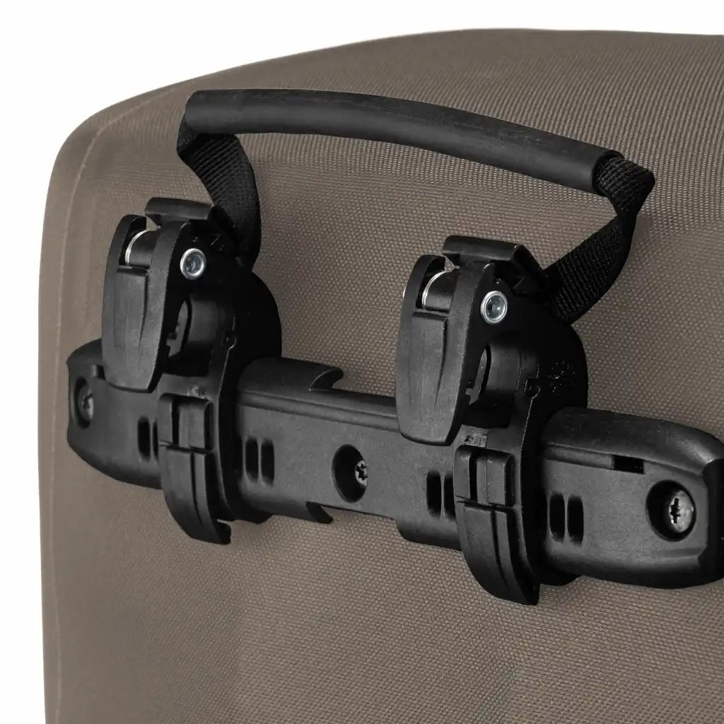 ORTLIEB Pedal-Mate Dark Sand Bike Business Bag, Detailansicht, bei Bag-Age