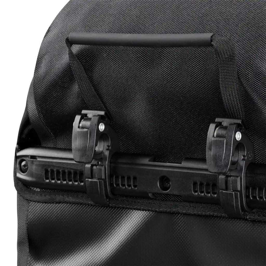 ORTLIEB Bike-Packer Black Fahrradtasche, Detailansicht, bei Bag-Age