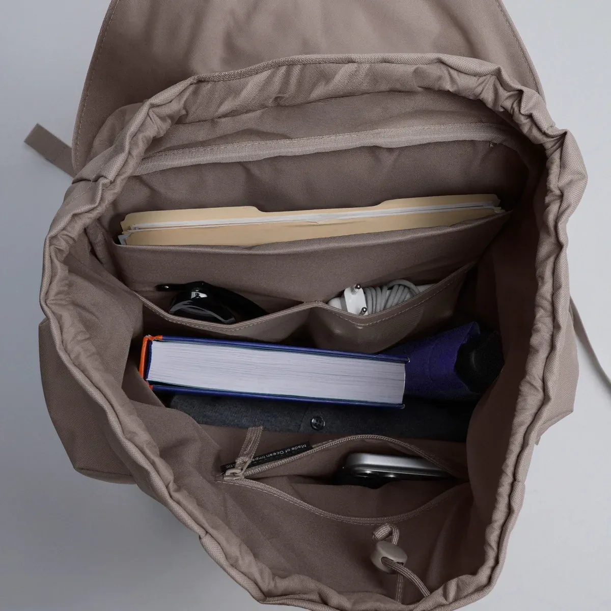 GOT BAG Flap Pack Large Oyster – Seitenansicht 1 | nachhaltig | Bag-Age