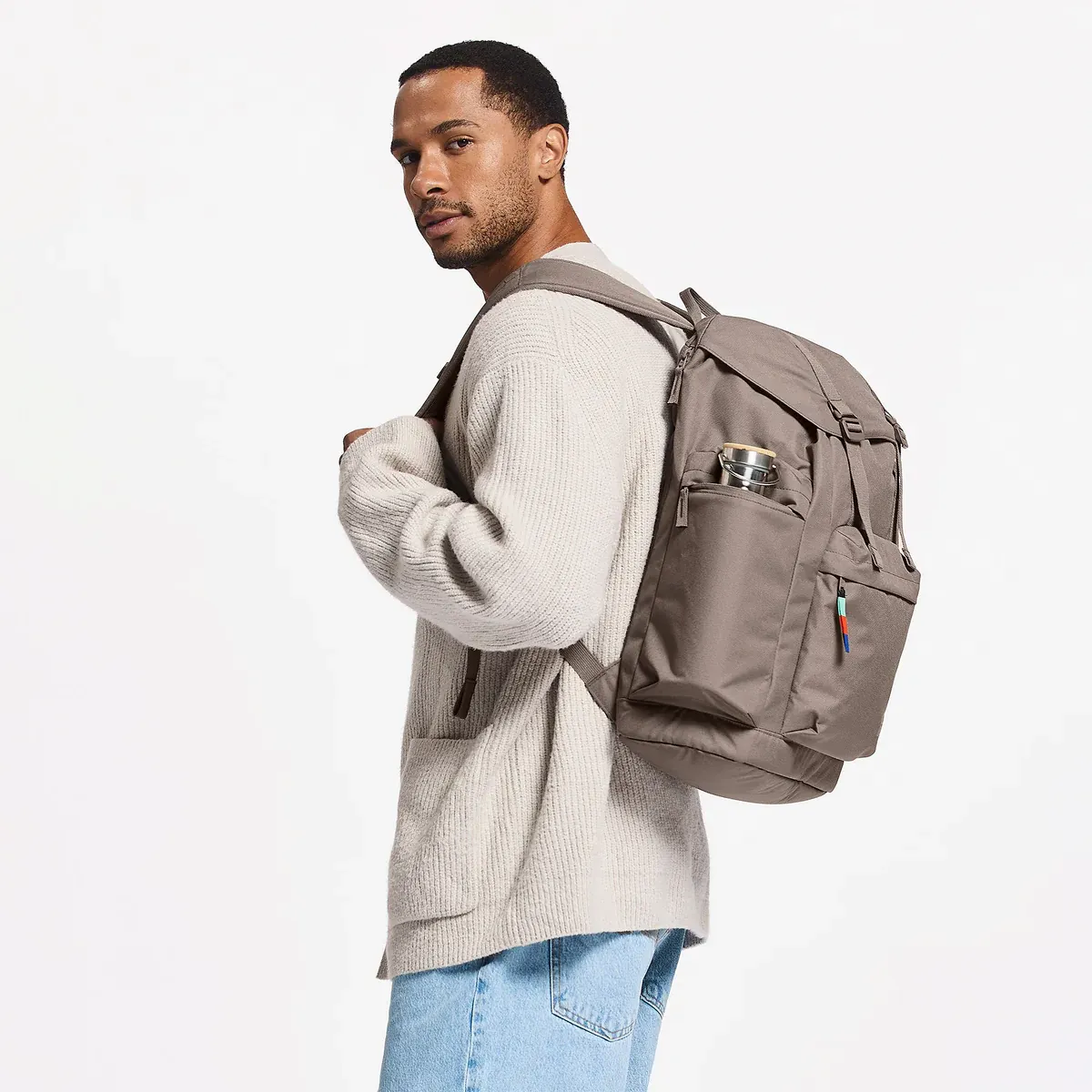 GOT BAG Flap Pack Large Oyster – Lifestyle-Foto 2 | nachhaltig | Bag-Age